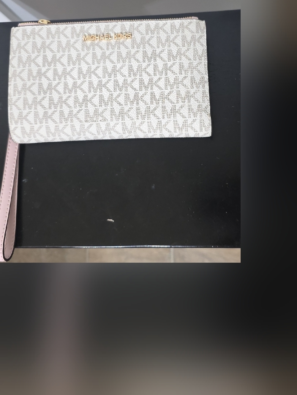 Michael Kors Cream Logo Wristlet with Light Pink Strap - Picture 1 of 4